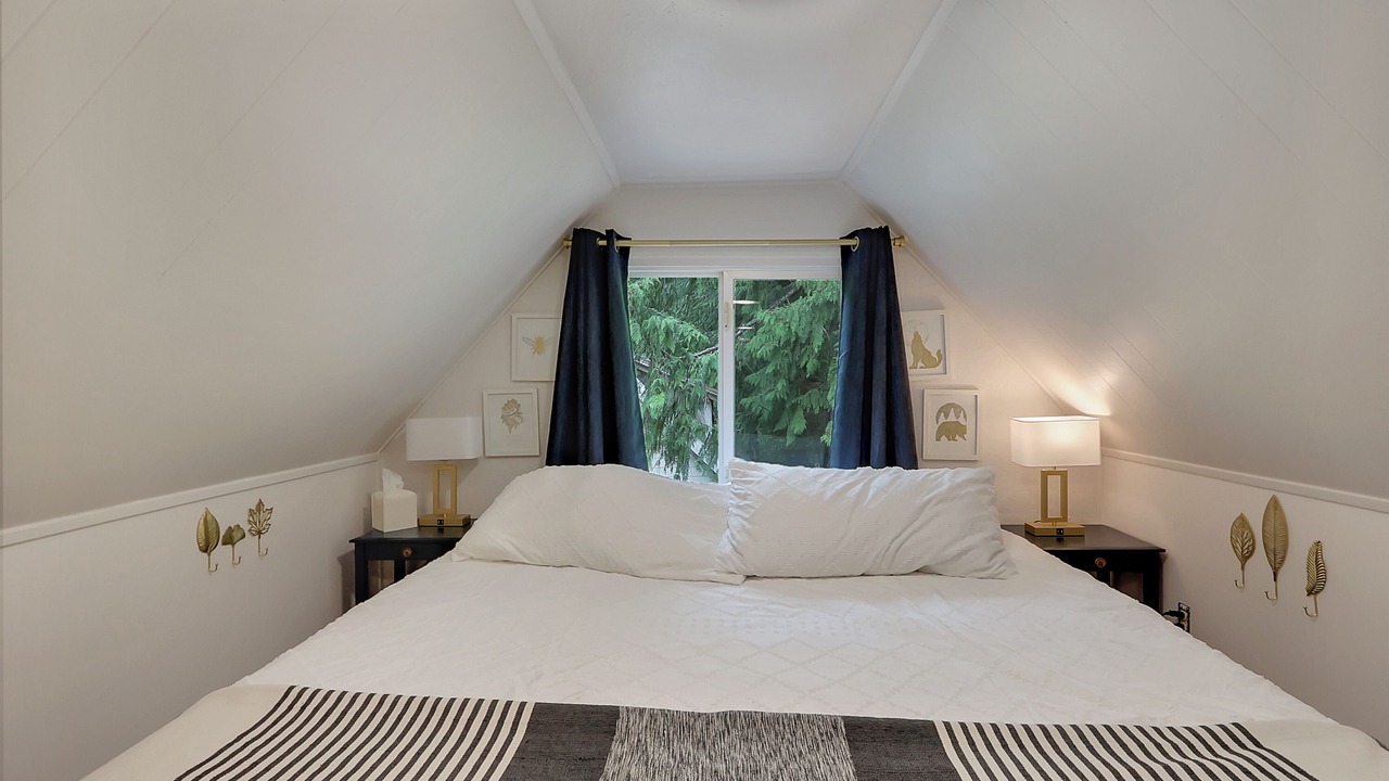 Photo of Bedroom in Greenwater