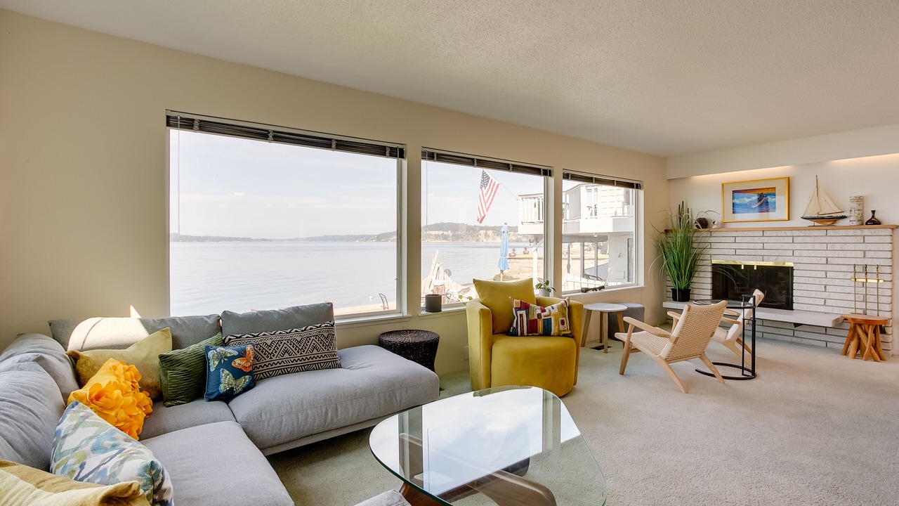 Photo of Livingroom in University Place
