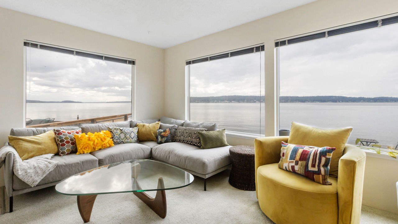 Photo of Livingroom in University Place