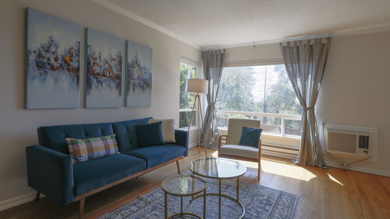 Photo of Livingroom in Cedar Hills