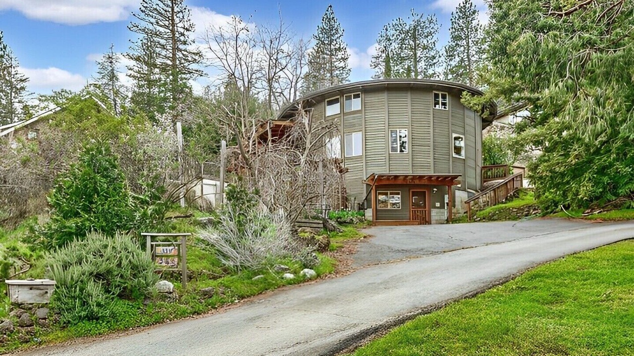 Photo of Outdoor in Ashland