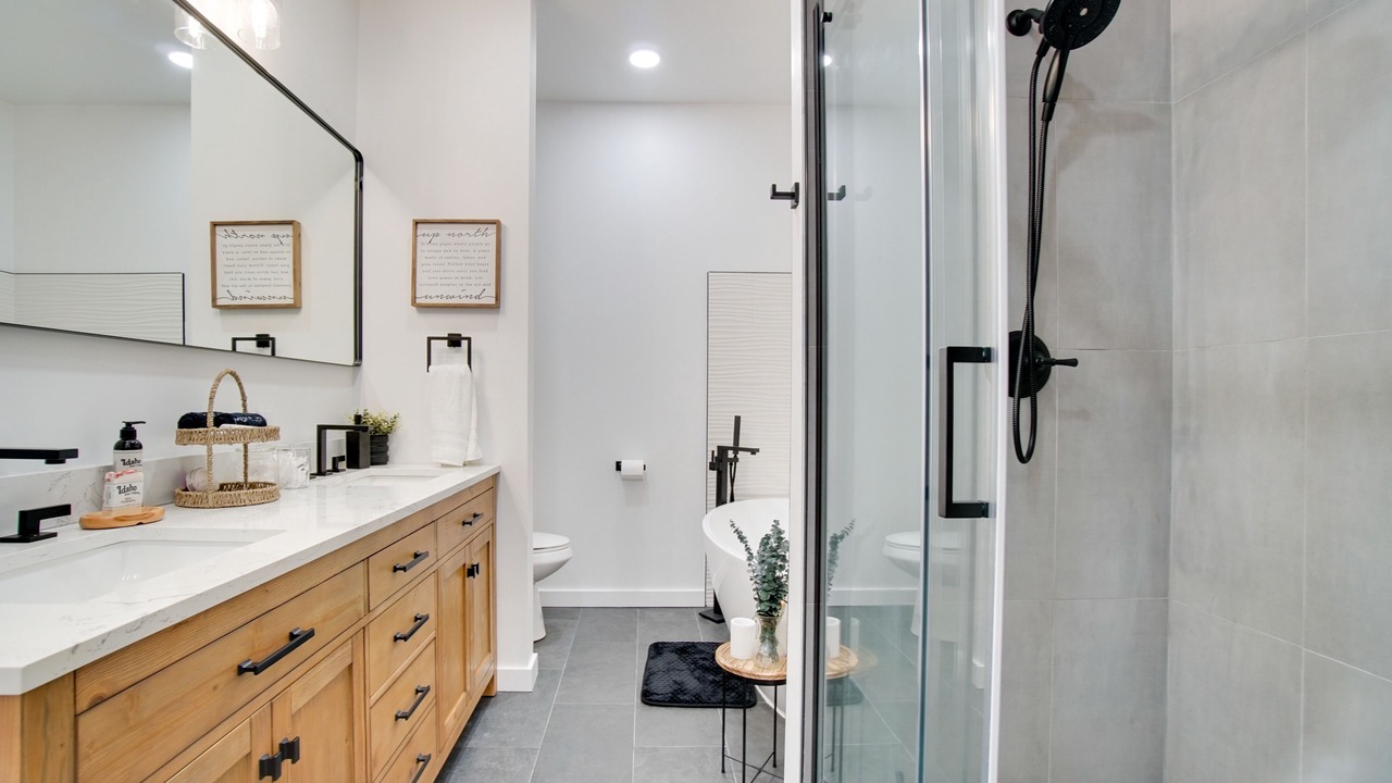 Photo of Bathroom in Donnelly