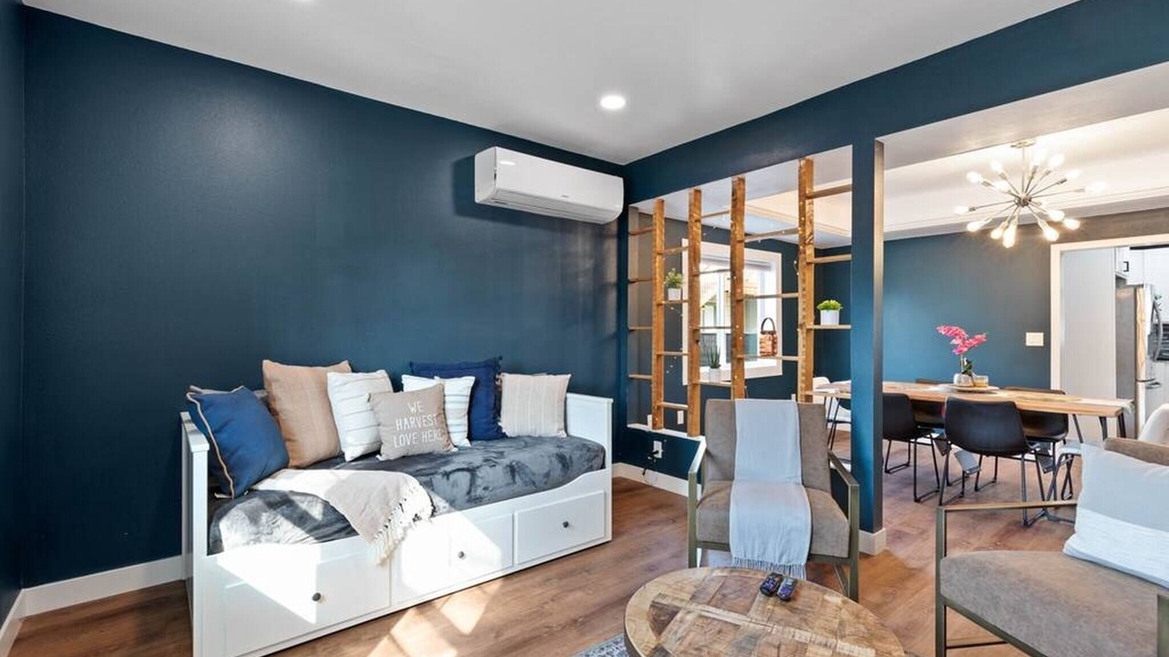 Photo of Livingroom in West Central