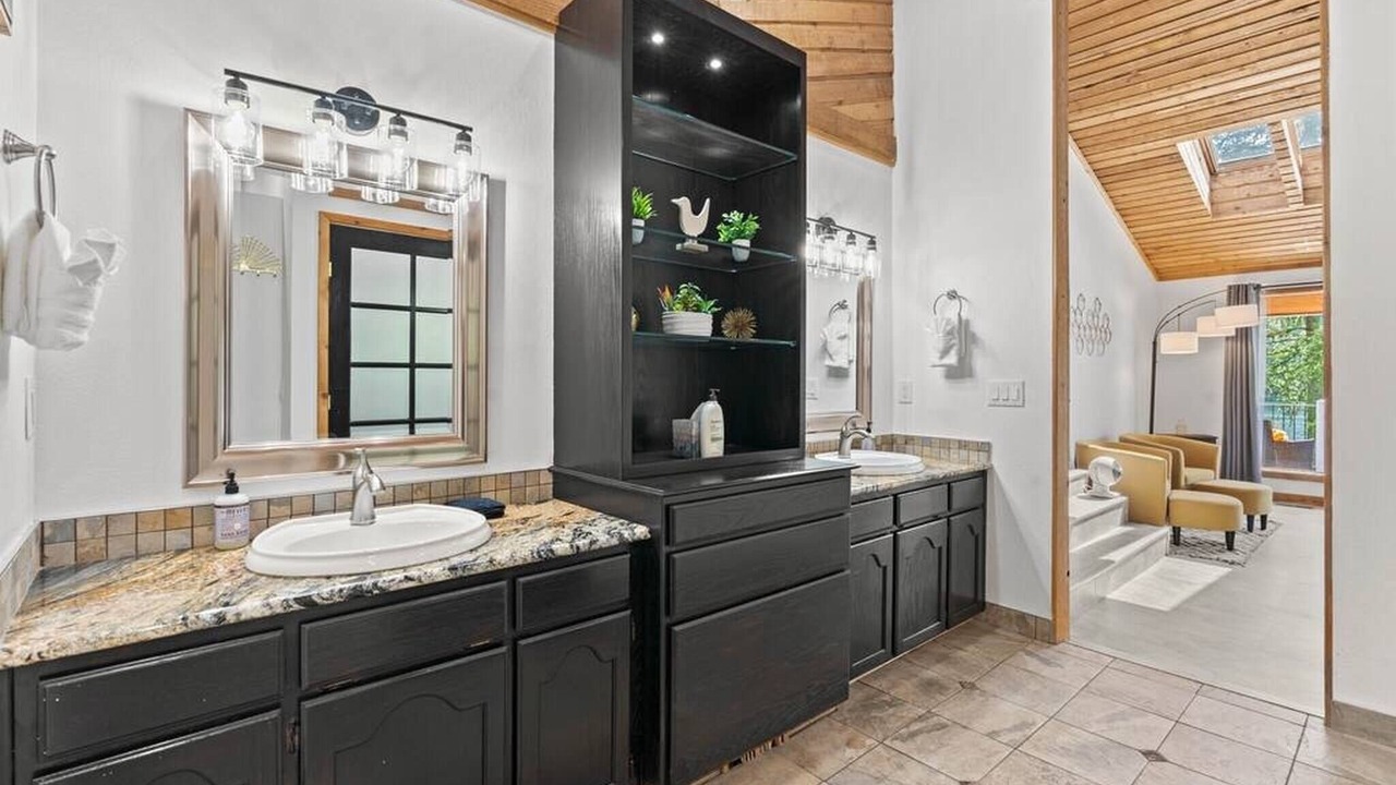 Photo of Bathroom in Nine Mile Falls