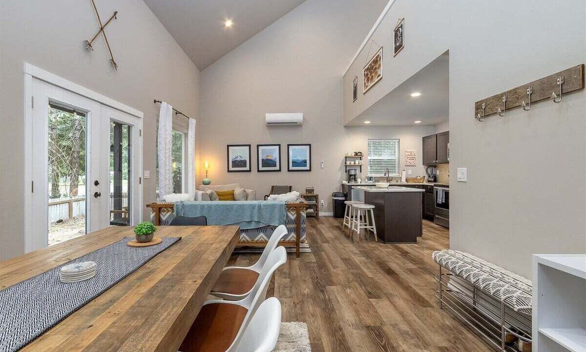 Photo of Others in Packwood