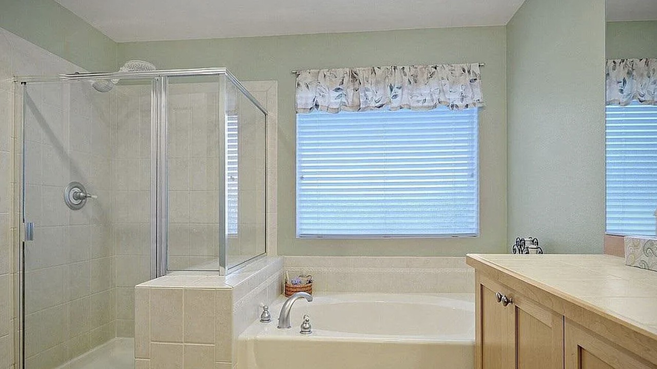Photo of Bathroom in Ravensdale