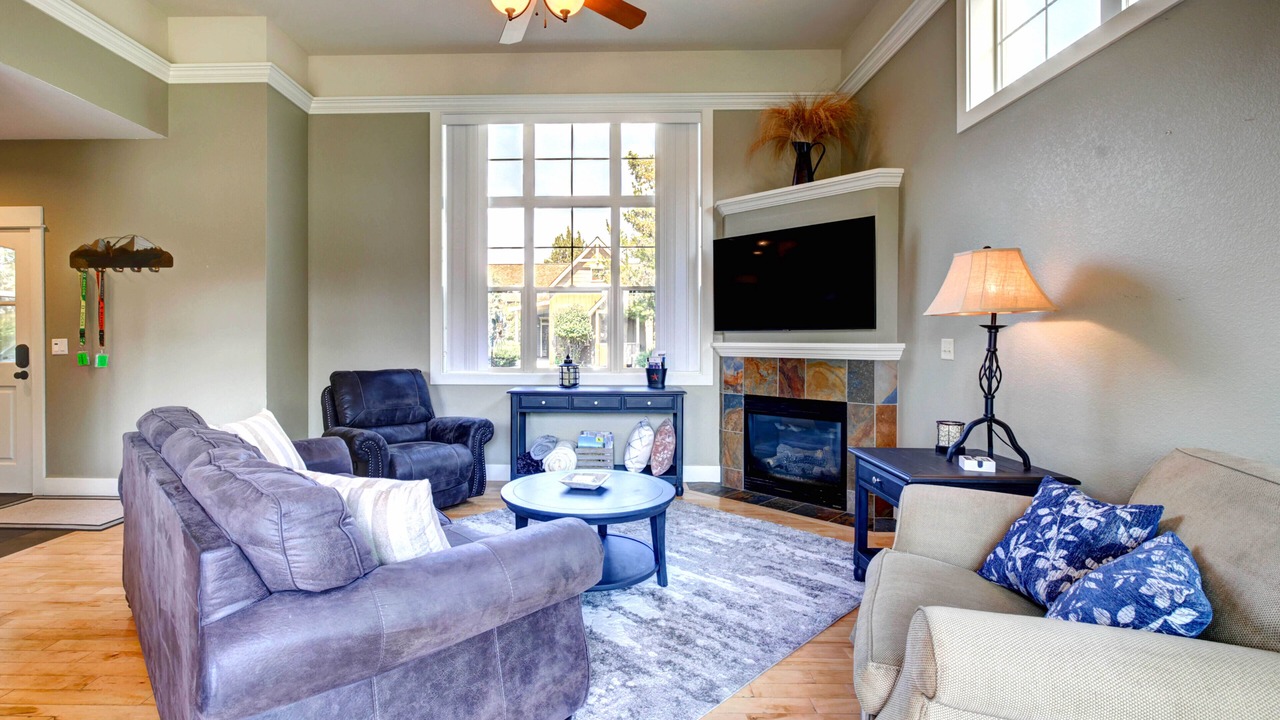 Photo of Livingroom in Redmond