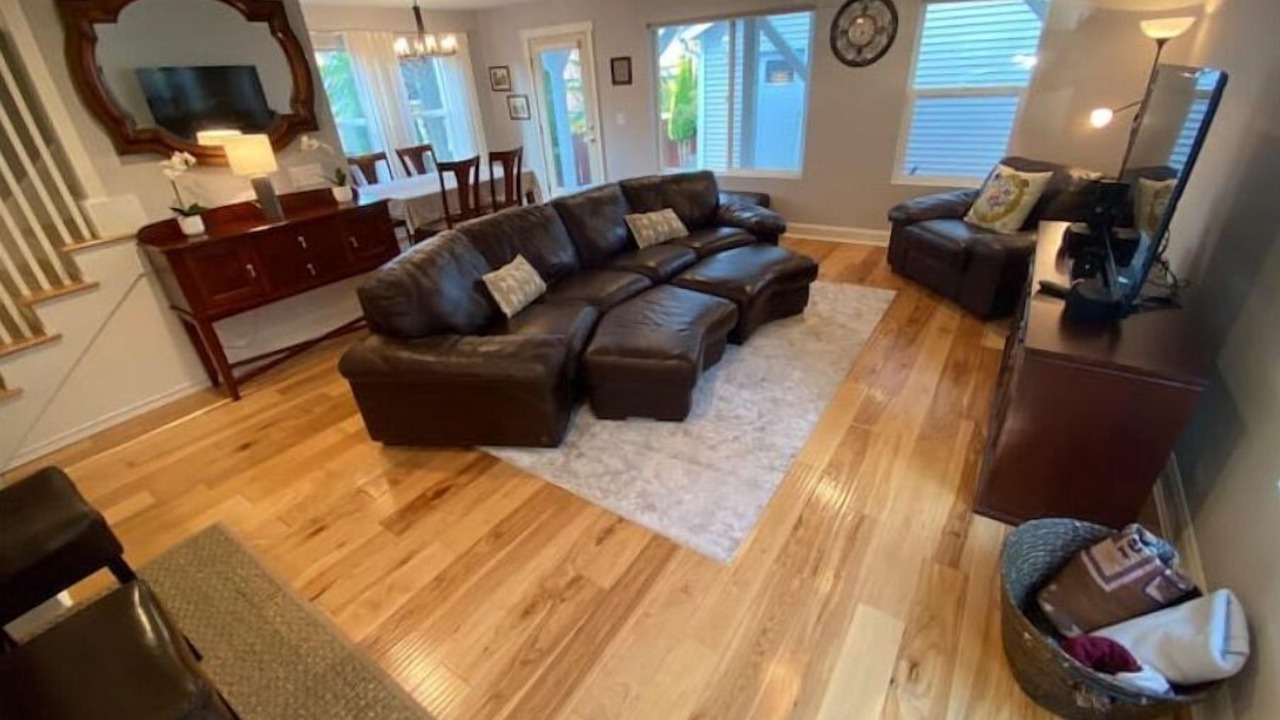 Photo of Livingroom in Dupont