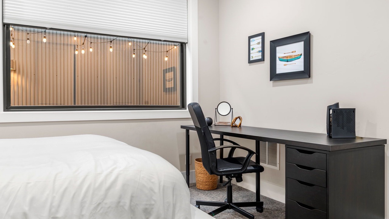 Photo of Bedroom in Garden District
