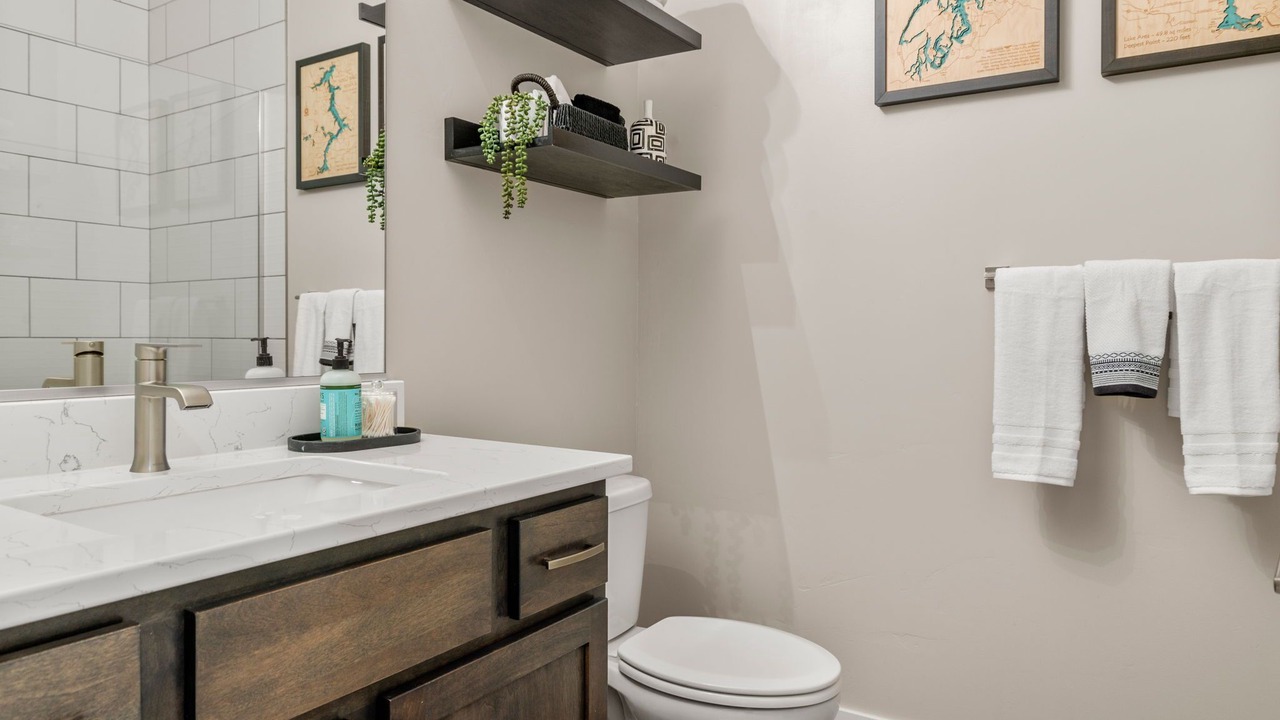 Photo of Bathroom in Garden District