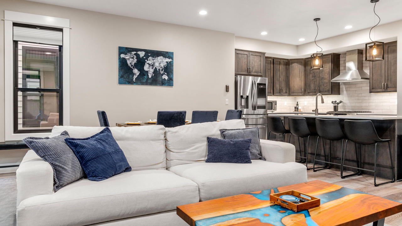 Photo of Livingroom in Garden District