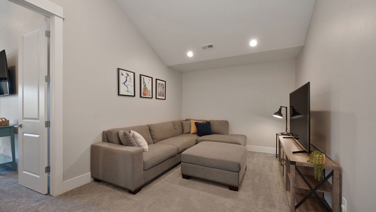Photo of Bedroom in Garden District