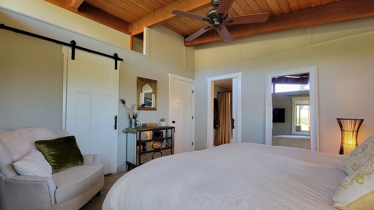 Photo of Bedroom in Ashland