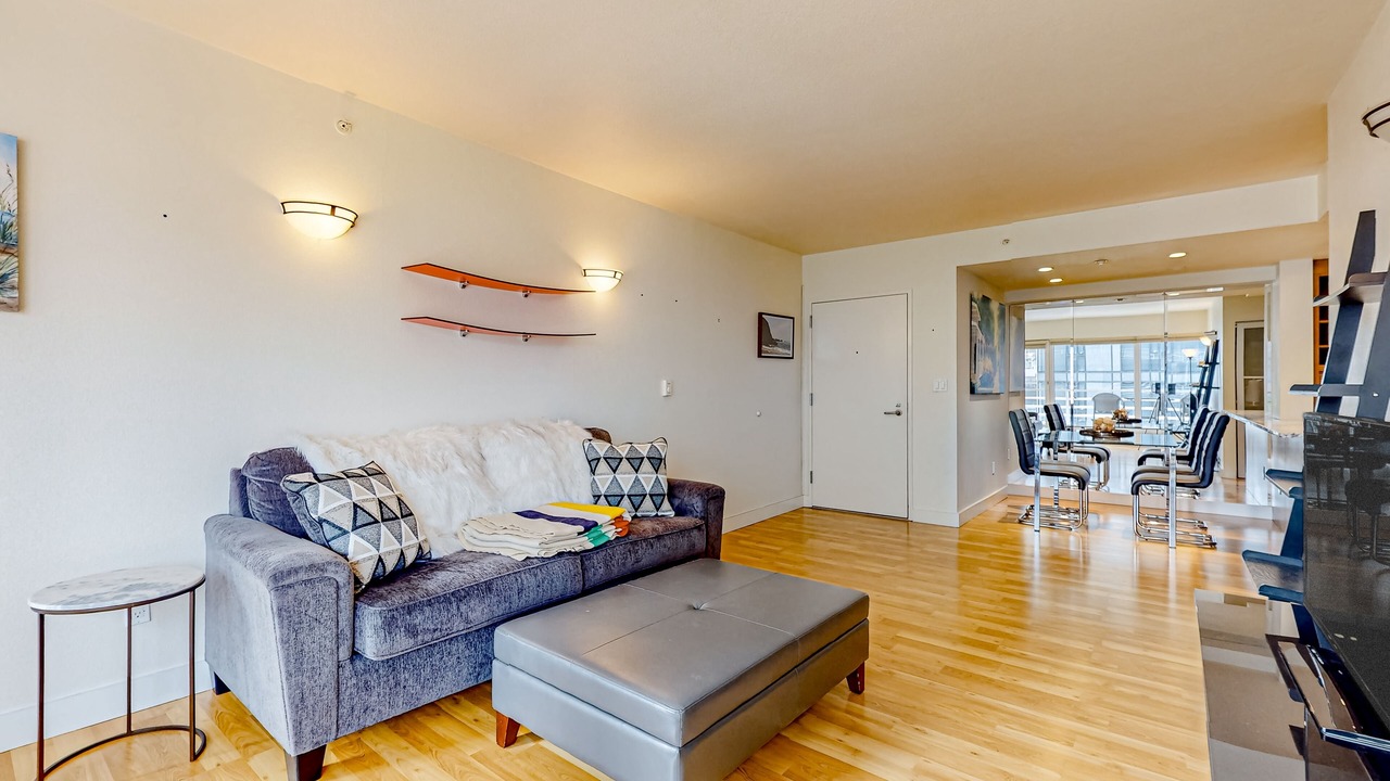 Photo of Livingroom in Downtown Seattle