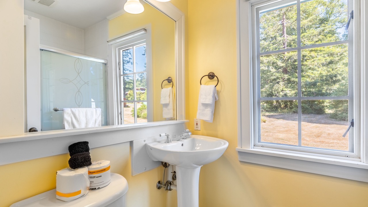 Photo of Bathroom in Greenbank