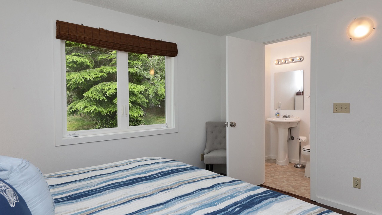 Photo of Bathroom in Lagoon Point