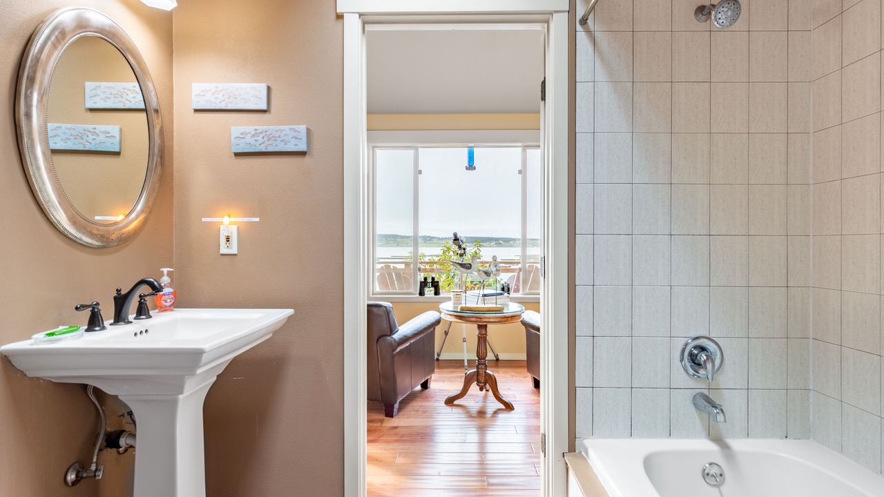 Photo of Bathroom in Coupeville