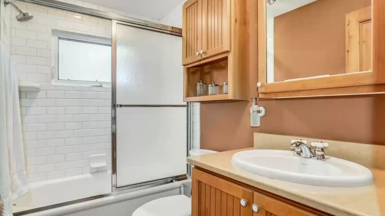 Photo of Bathroom in Greenbank