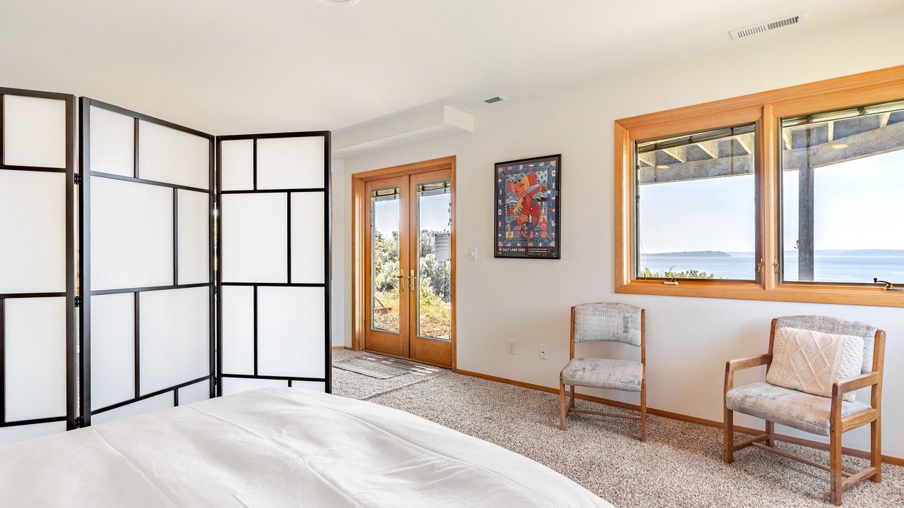 Photo of Bedroom in Freeland