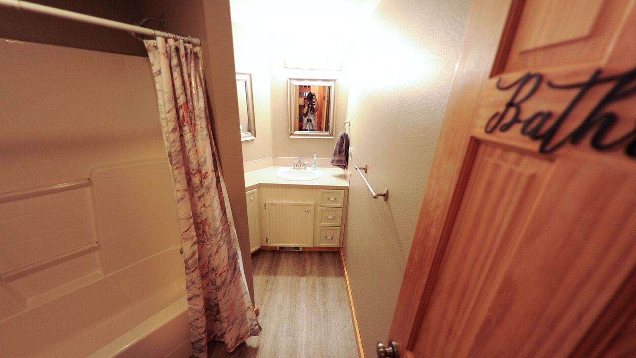 Photo of Bathroom in Kuna