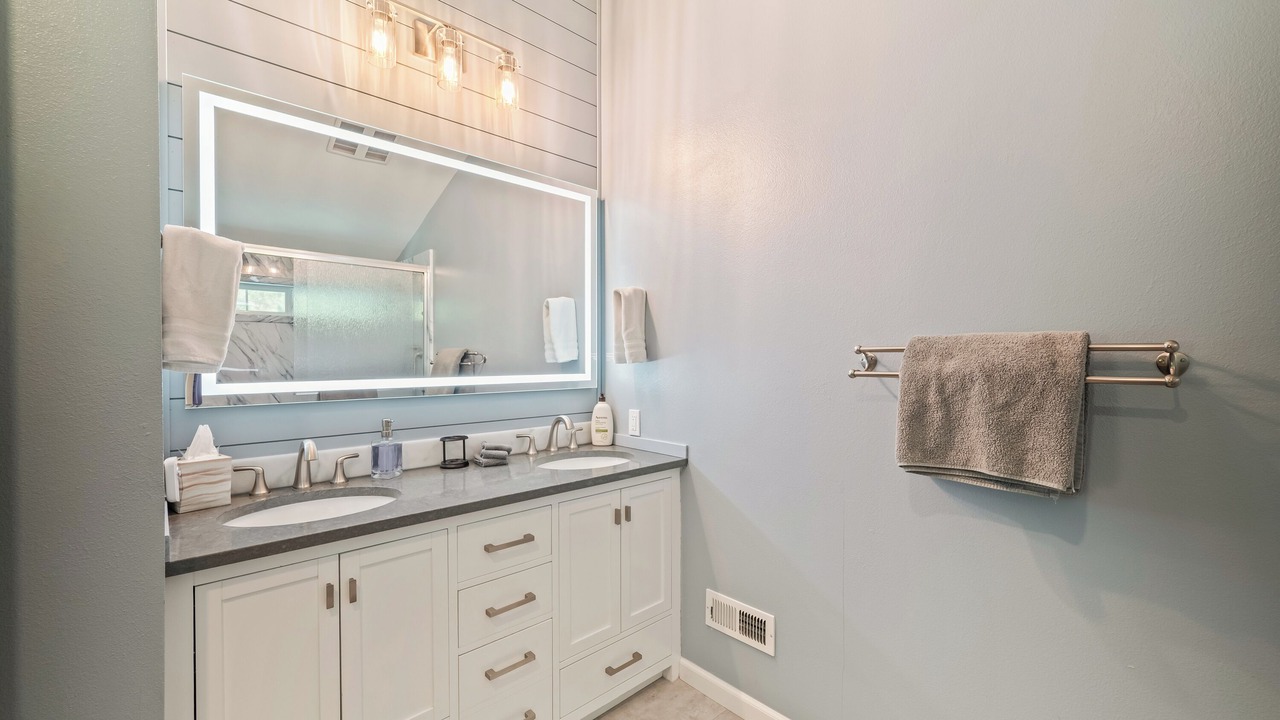 Photo of Bathroom in Leavenworth
