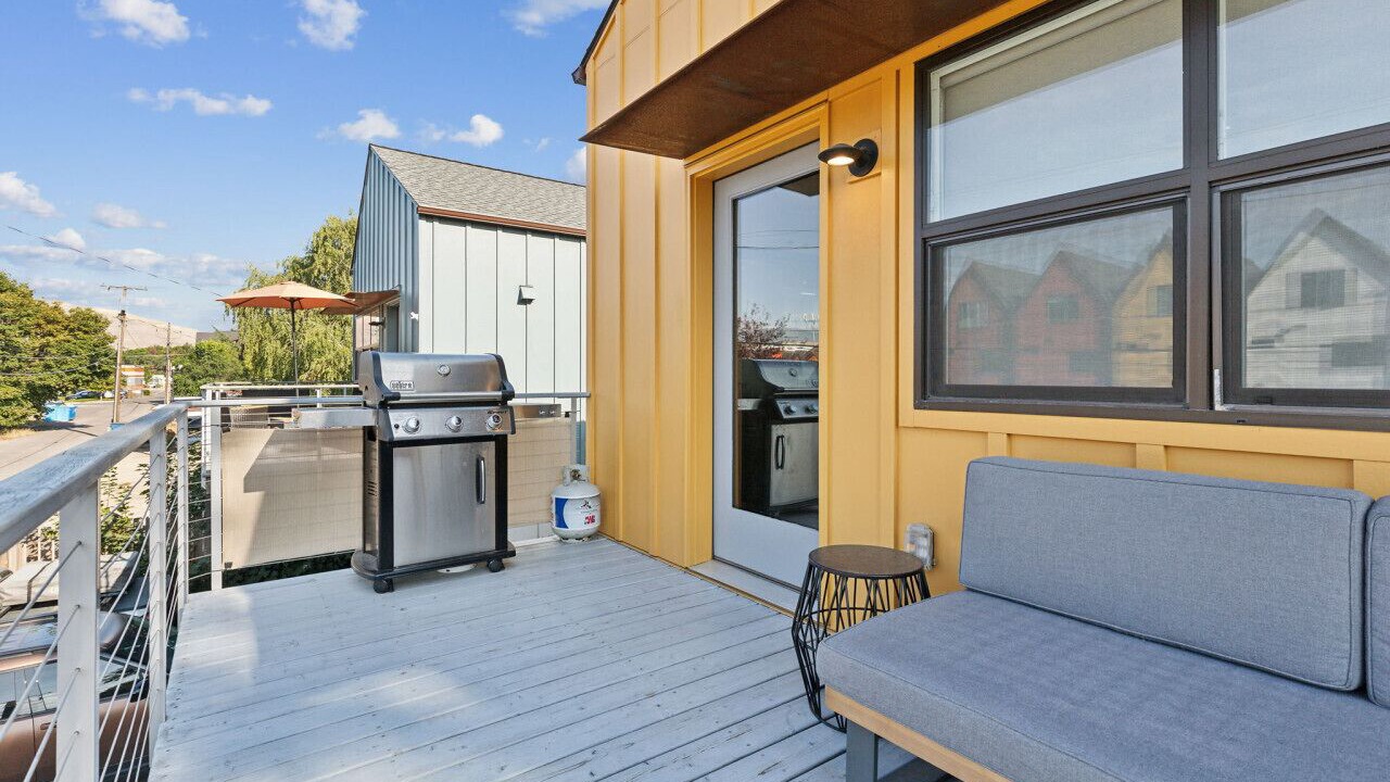Photo of Patio Balcony in Franklin to the Fort