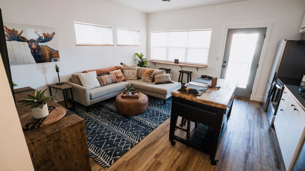 Photo of Livingroom in Franklin to the Fort
