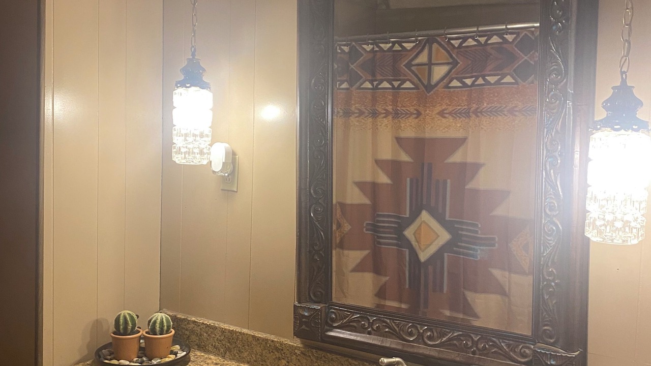 Photo of Bathroom in Minidoka County