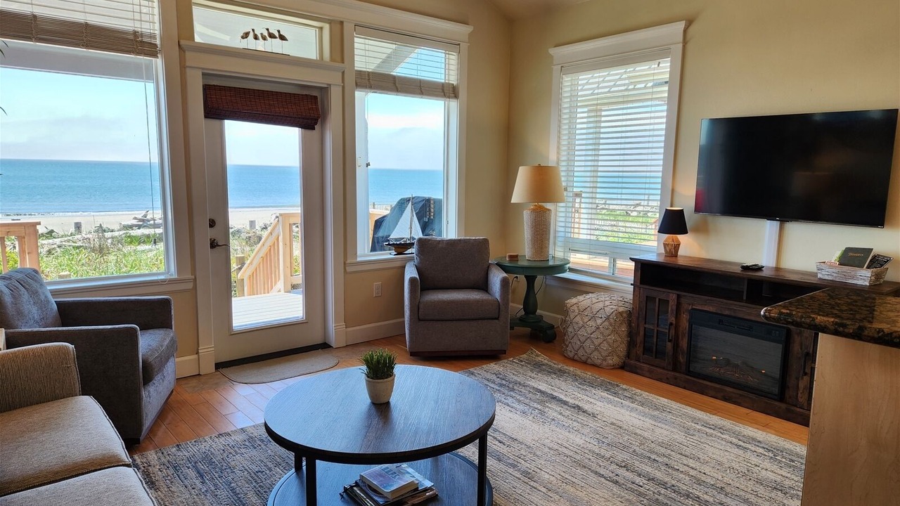 Photo of Livingroom in Ocean Shores