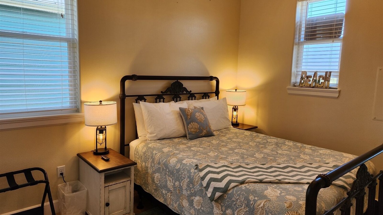 Photo of Bedroom in Ocean Shores