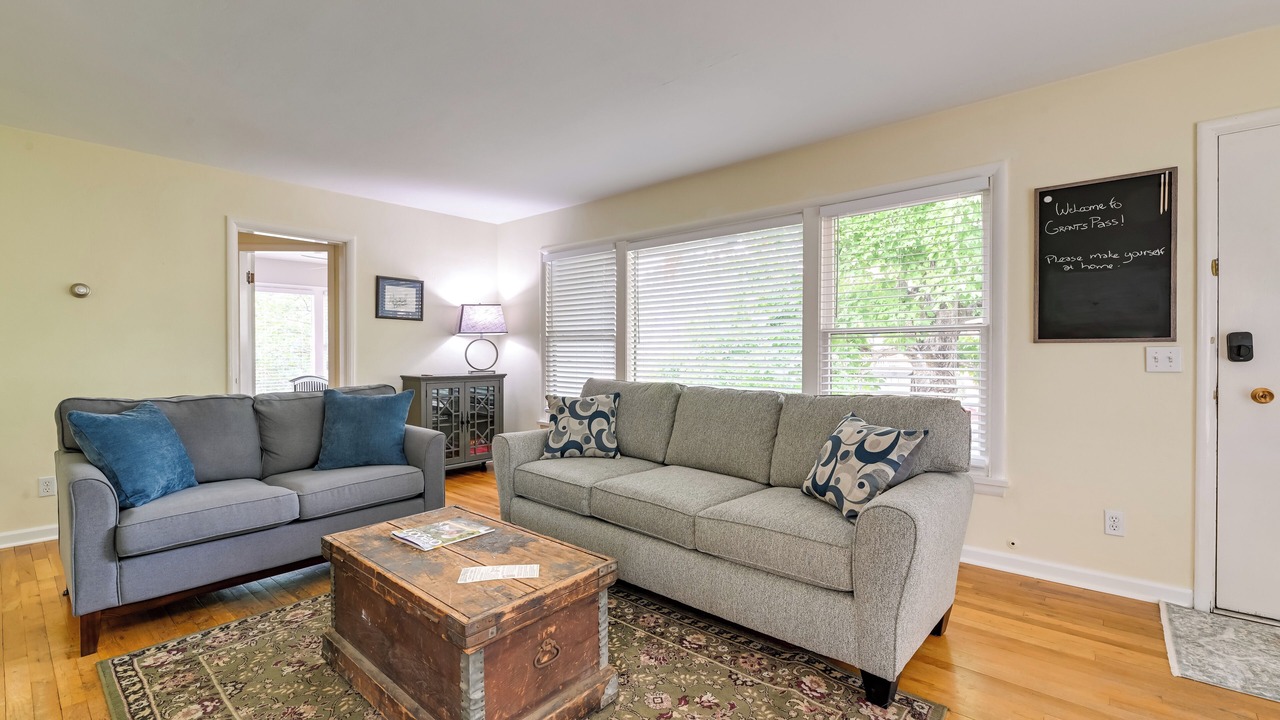 Photo of Livingroom in Grants Pass