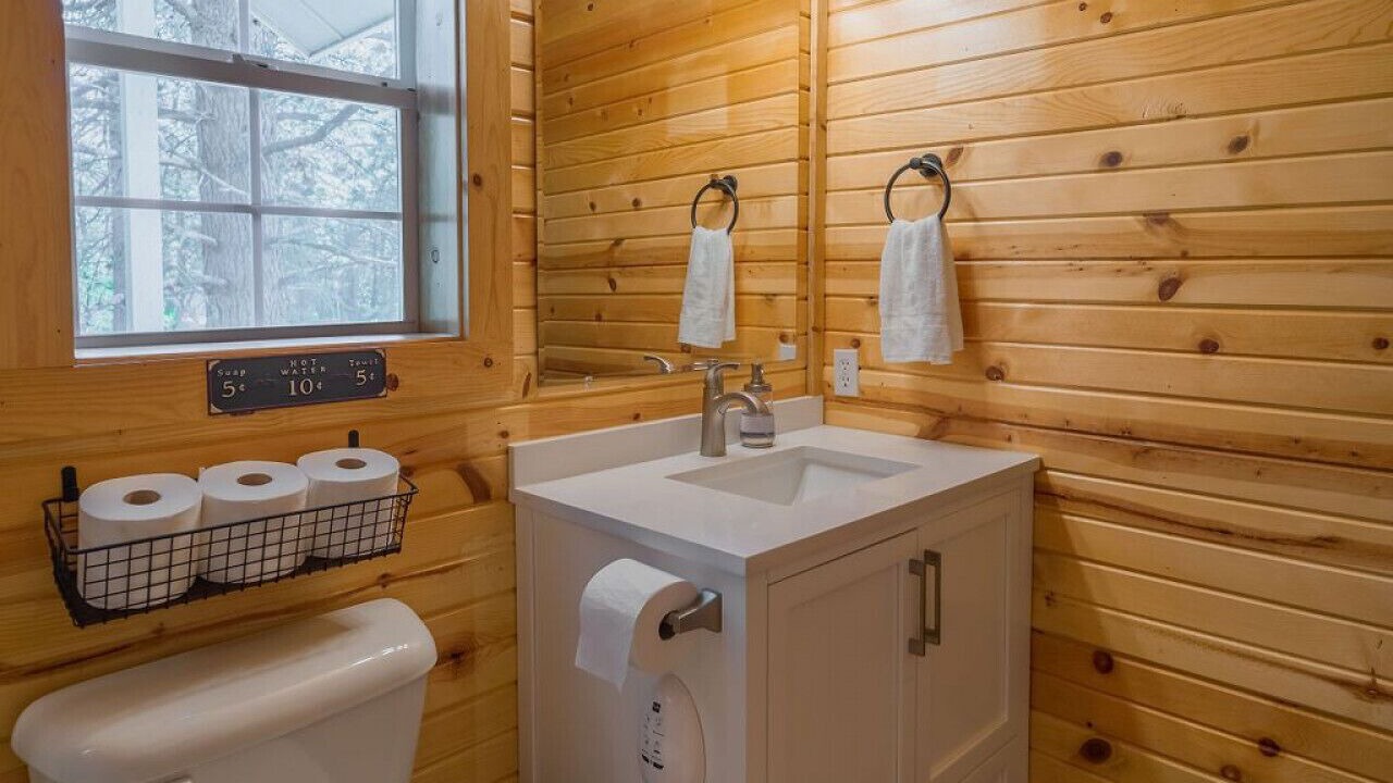 Photo of Bathroom in Cascade