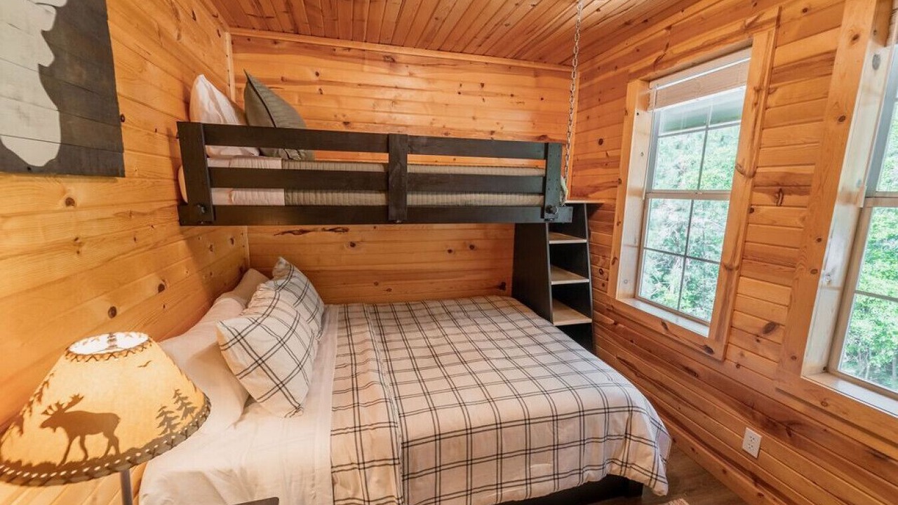 Photo of Bedroom in Cascade