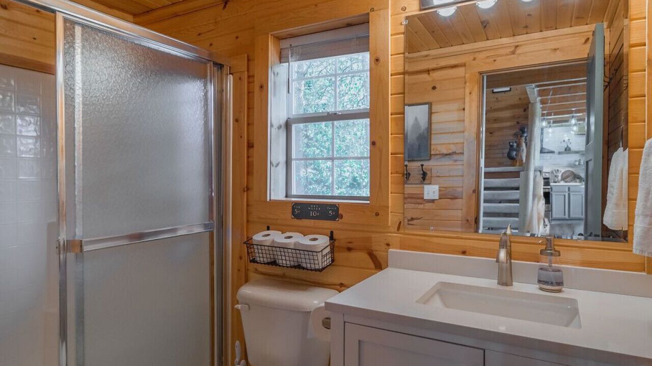 Photo of Bathroom in Cascade