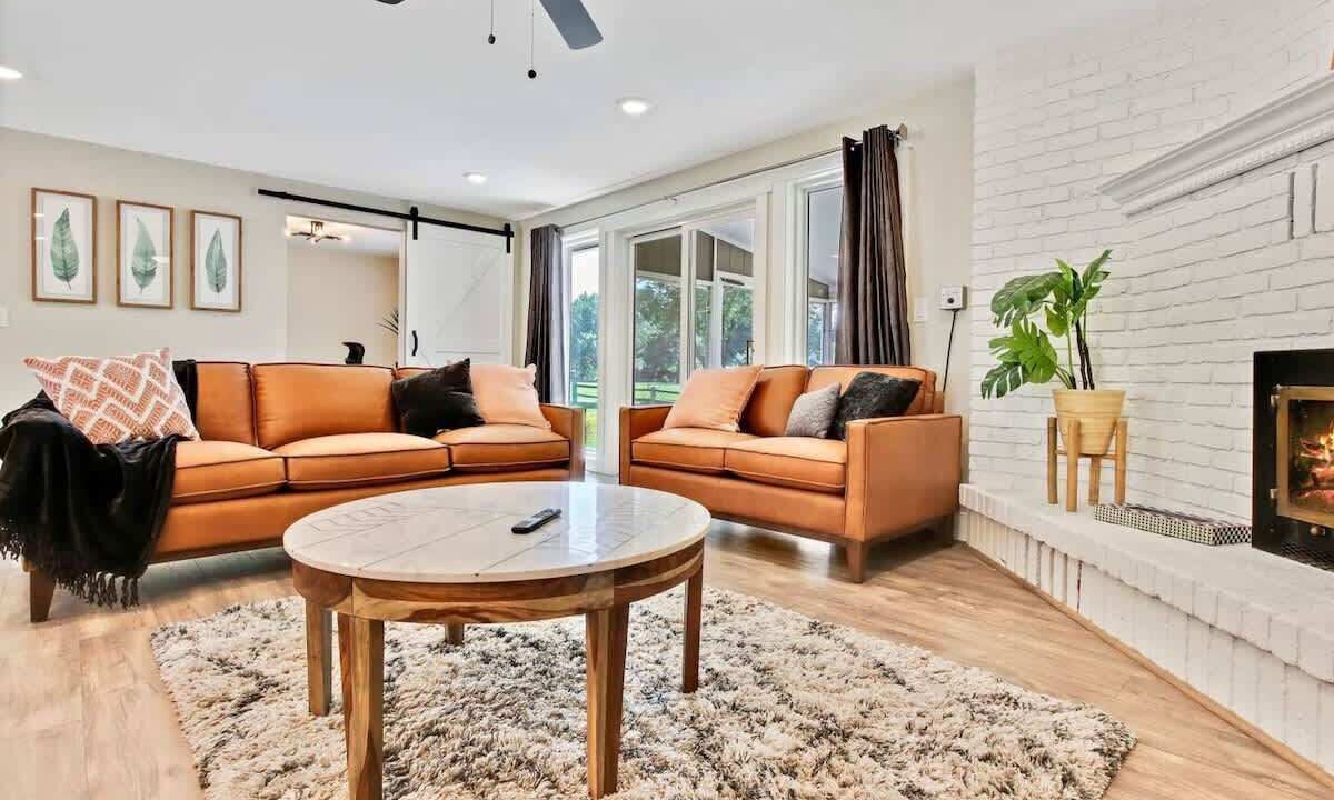 Photo of Livingroom in Eagle