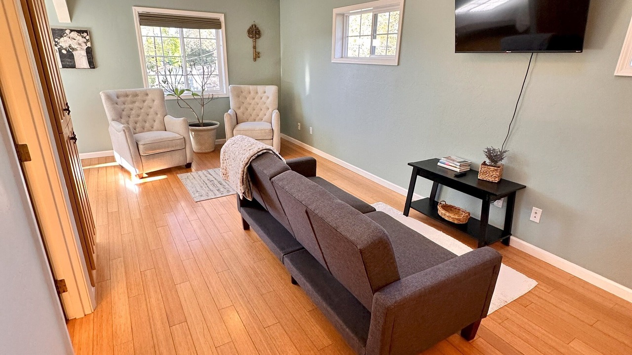 Photo of Livingroom in Medford