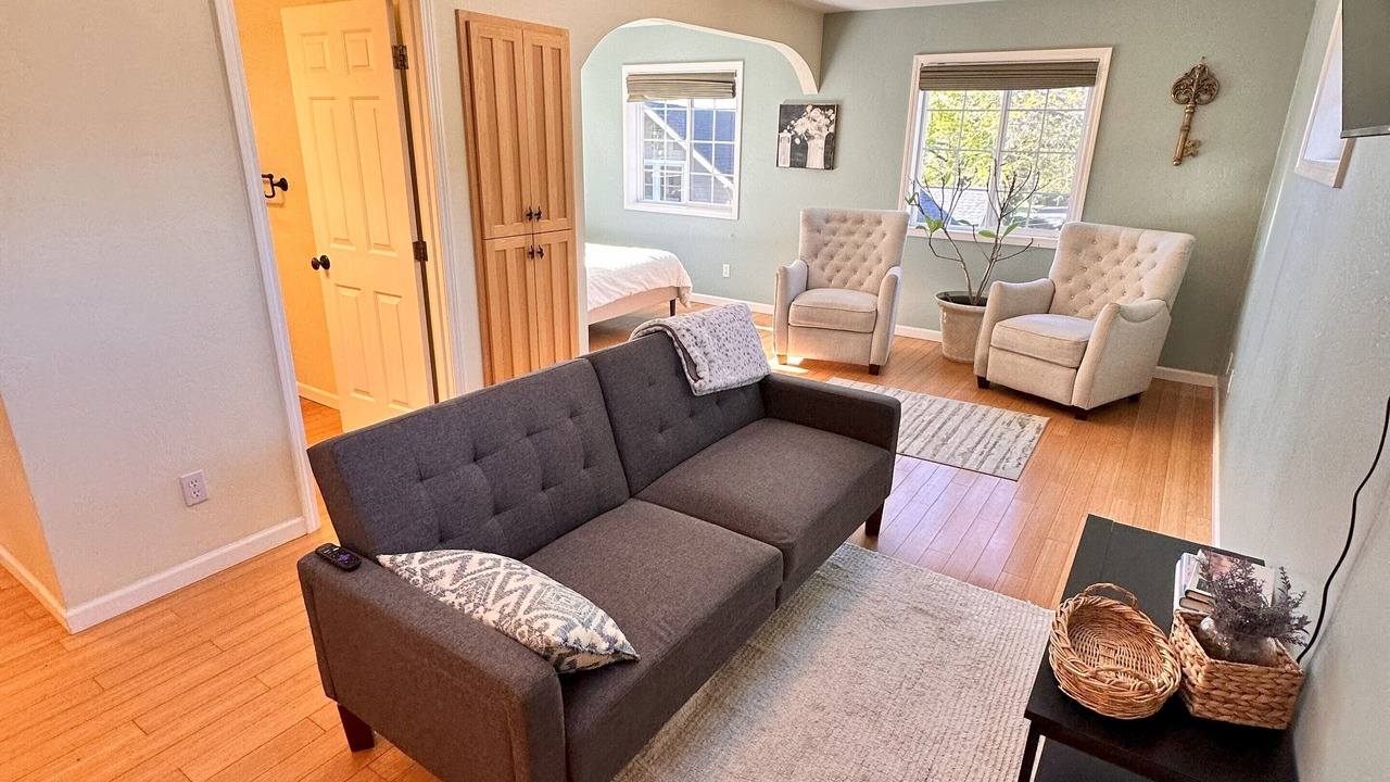 Photo of Livingroom in Medford