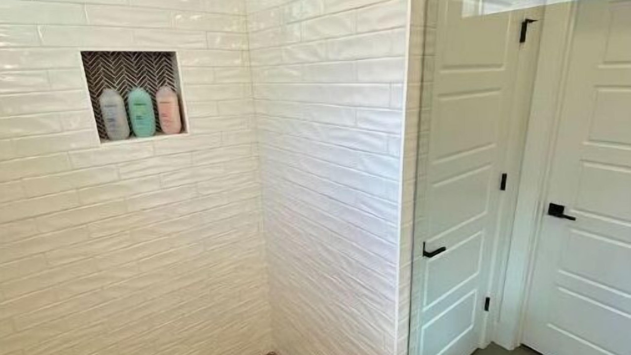 Photo of Bathroom in Garden City
