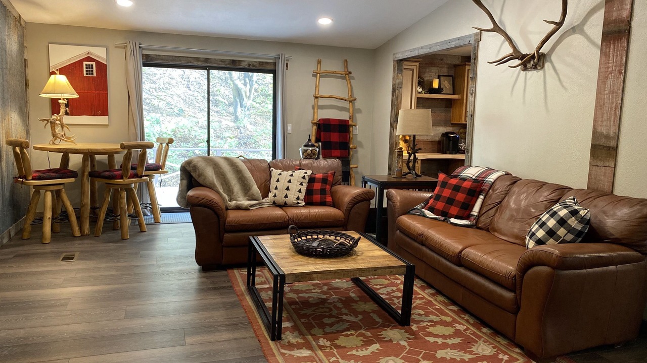 Photo of Livingroom in Irwin