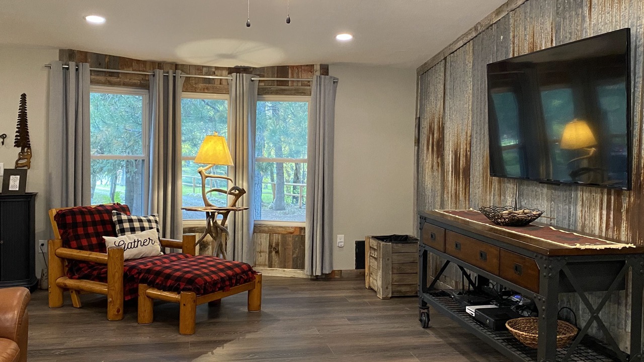 Photo of Livingroom in Irwin