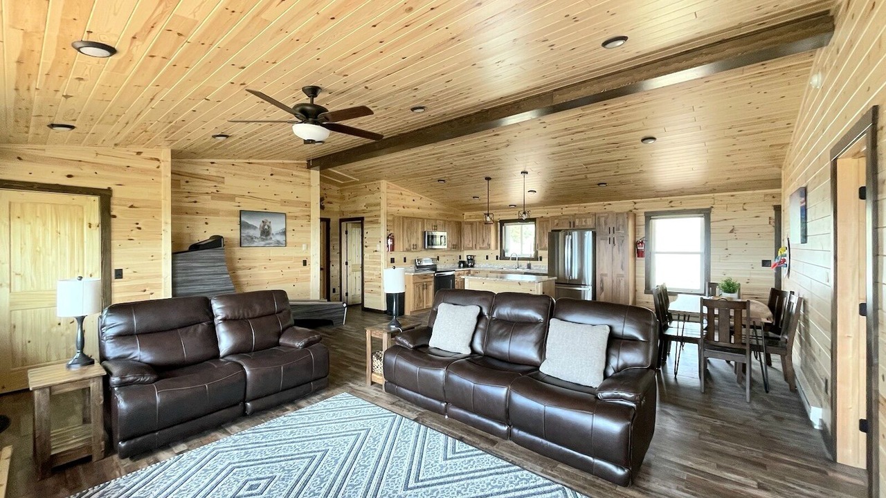 Photo of Livingroom in Island Park