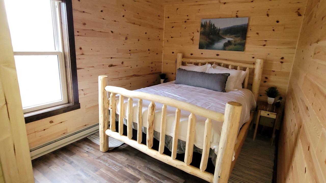 Photo of Bedroom in Island Park