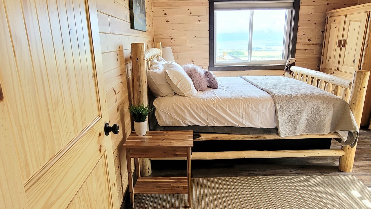 Photo of Bedroom in Island Park