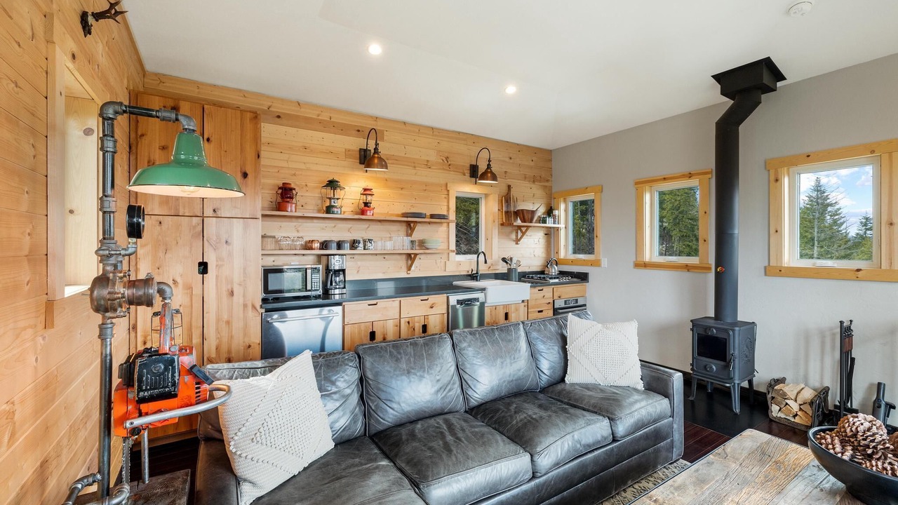 Photo of Bedroom in Sandpoint
