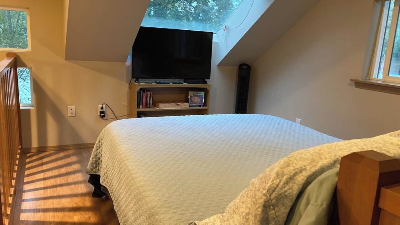 Photo of Bedroom in Eatonville
