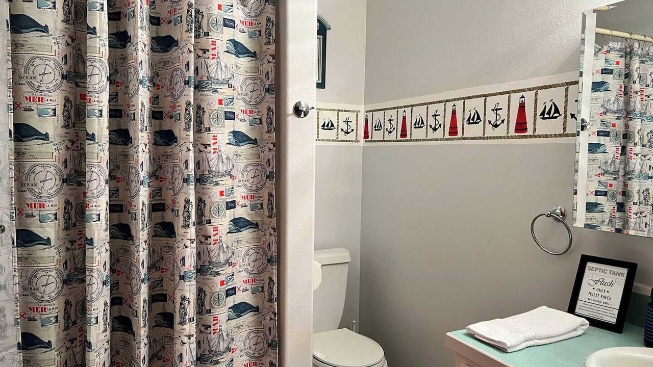 Photo of Bathroom in Eatonville
