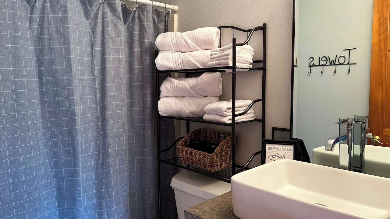 Photo of Bathroom in Eatonville