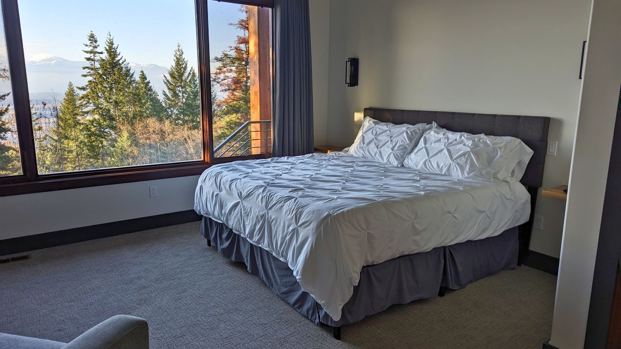 Photo of Bedroom in Sandpoint