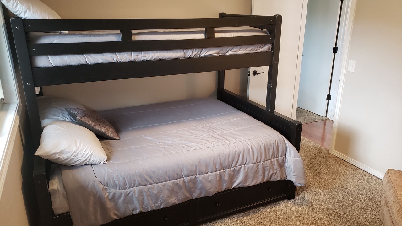 Photo of Bedroom in Southwest Ada County Alliance