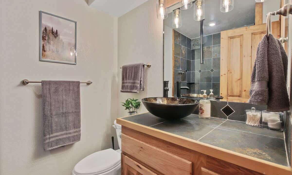 Photo of Bathroom in Cascade